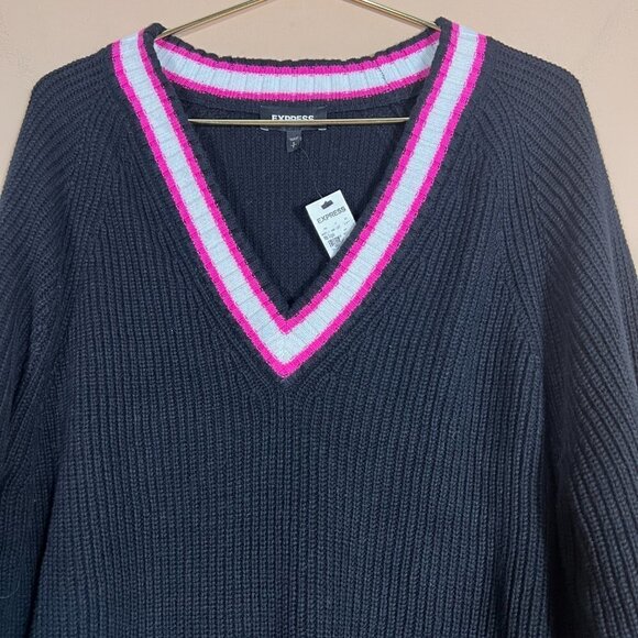 Express Oversized High/Low Hem V-Neck Black Tunic/Sweater NWT - Picture 4 of 9